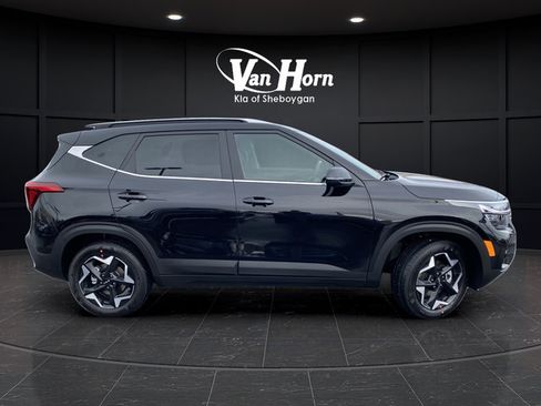 New 2026 Kia Seltos EX AWD/4WD image 2