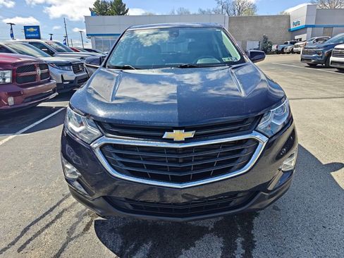 Used 2021 Chevrolet Equinox LT image 2