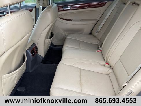 Used 2012 Hyundai Genesis 3.8 RWD image 15