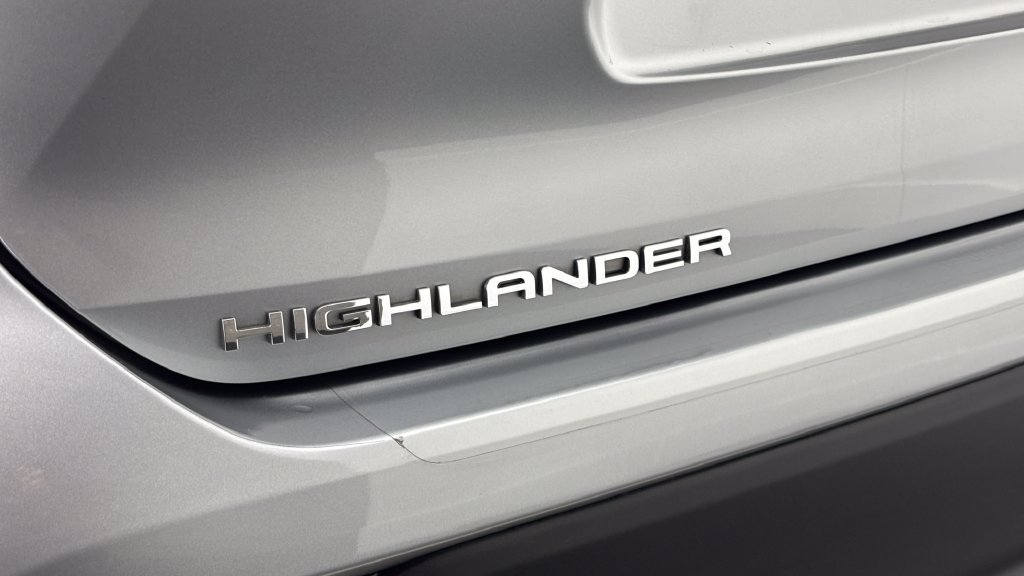 Certified 2021 Toyota Highlander XLE AWD/4WD image 7