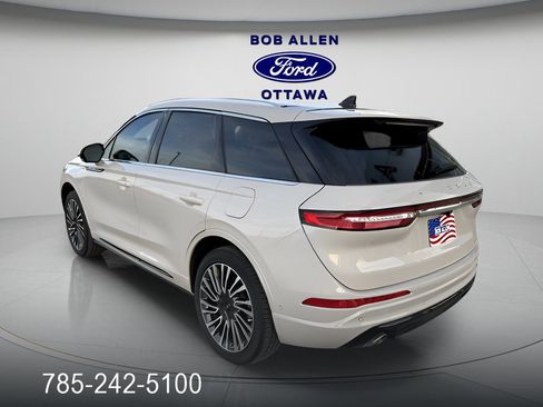 Used 2022 Lincoln Corsair Grand Touring image 5