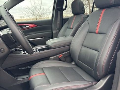 Used 2024 Chevrolet Traverse RS w/ LPO, Floor Liner Package image 38