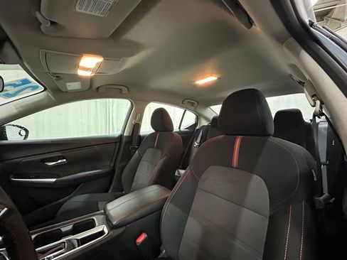 Used 2025 Nissan Sentra SR image 16
