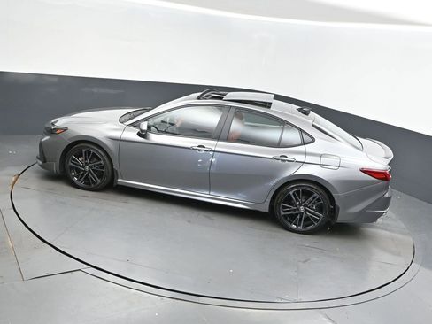 Used 2025 Toyota Camry XSE image 32