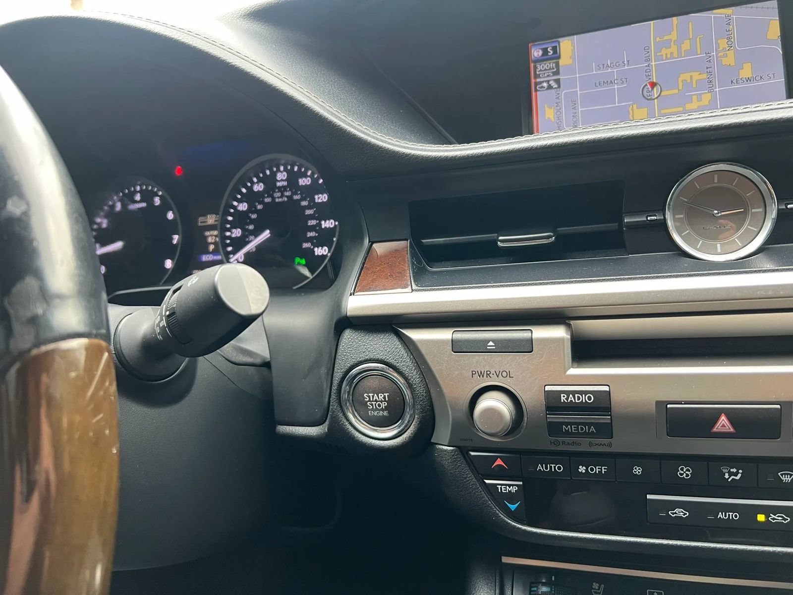 Used 2013 Lexus ES 350 w/ Luxury Pkg FWD image 16