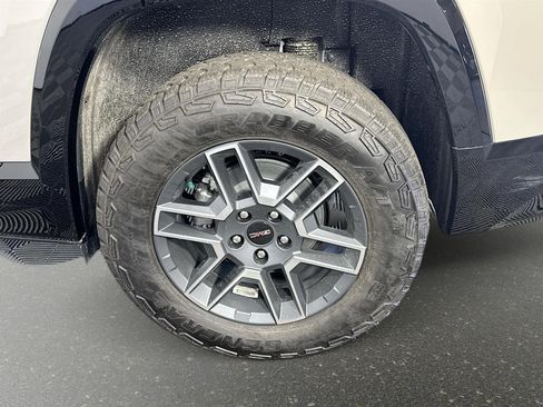New 2026 GMC Terrain AT4 image 31