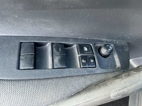 Used 2022 Toyota Corolla LE FWD image 12