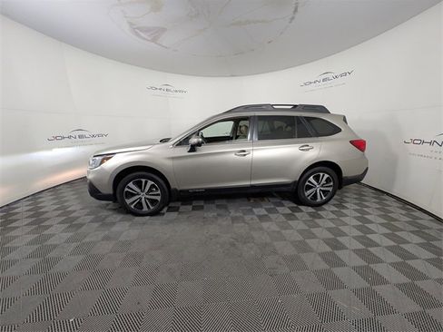 Used 2019 Subaru Outback 3.6R Limited image 2