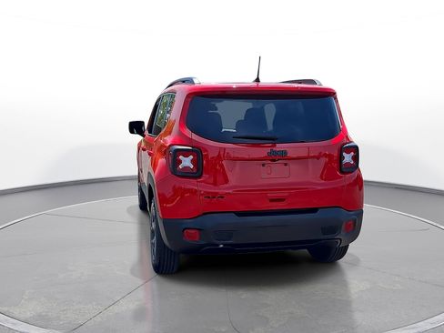 Used 2023 Jeep Renegade Latitude AWD/4WD image 7