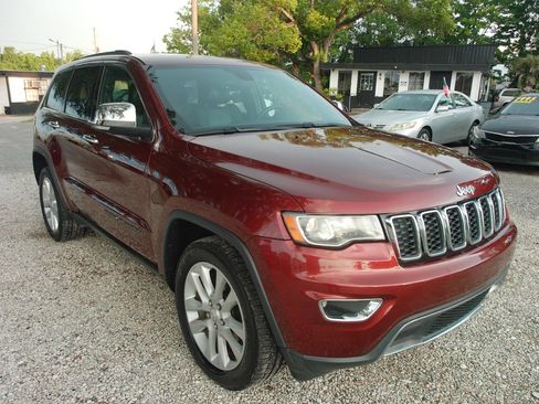 Used 2017 Jeep Grand Cherokee Limited RWD image 3