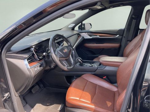 Used 2024 Cadillac XT5 Premium Luxury w/ LPO, Floor Liner Package AWD/4WD image 12