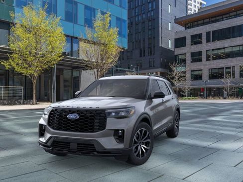 New 2026 Ford Explorer ST-Line image 2