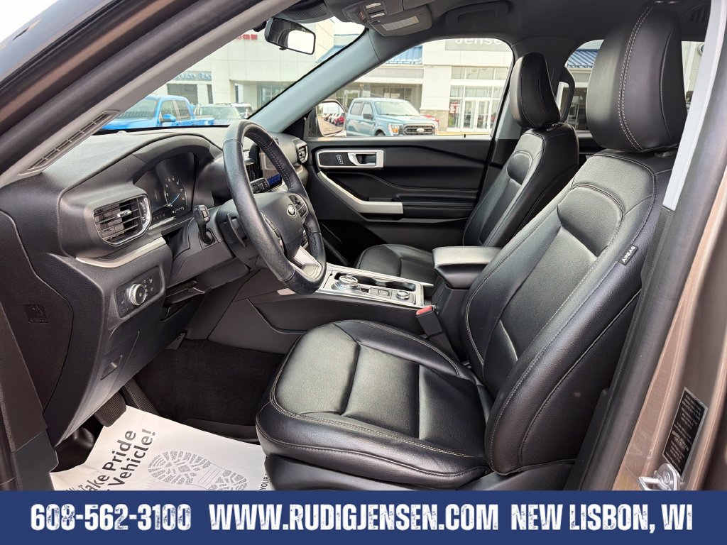 Used 2021 Ford Explorer XLT w/ Equipment Group 202A AWD/4WD image 9