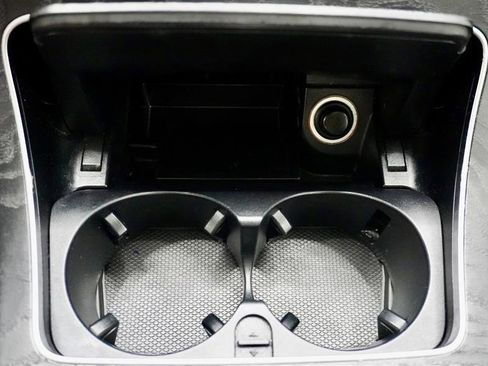 Used 2015 Mercedes-Benz C 300 4MATIC Sedan w/ Multimedia Package image 23