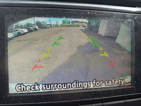 Used 2017 Nissan Rogue SV AWD/4WD image 18