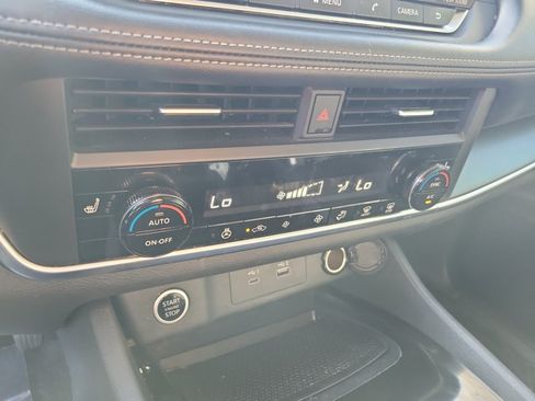 Used 2023 Nissan Rogue SV w/ SV Premium B Package FWD image 31
