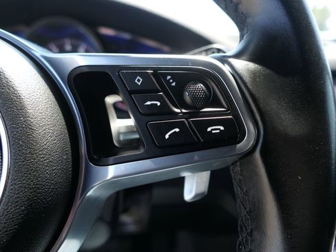 Used 2019 Porsche Cayenne w/ Premium Package AWD/4WD image 16