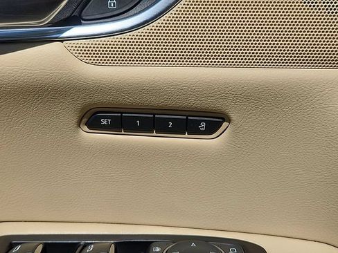 Used 2019 Cadillac XT5 Luxury FWD image 29