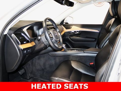 Used 2022 Volvo XC90 T6 Momentum w/ Advanced Package image 14
