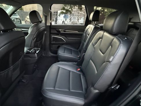 Used 2025 Kia Telluride S AWD/4WD image 14