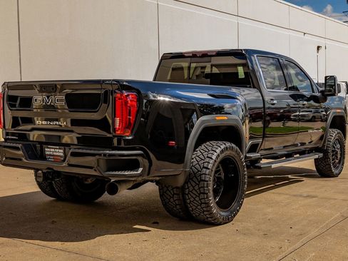 Used 2020 GMC Sierra 3500 Denali w/ Denali Ultimate Package image 10