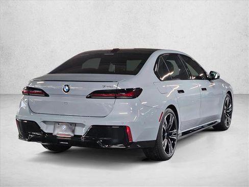 New 2026 BMW 740i RWD image 5