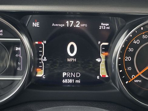 Used 2019 Jeep Wrangler Unlimited Sahara AWD/4WD image 25