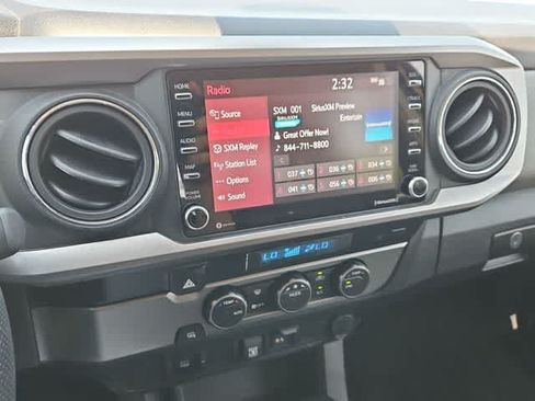 Used 2022 Toyota Tacoma SR5 RWD image 26