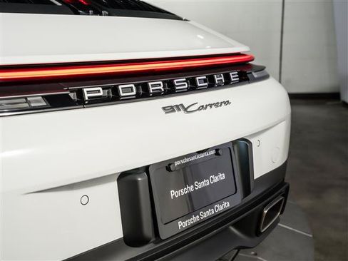 Certified 2025 Porsche 911 Carrera RWD image 31