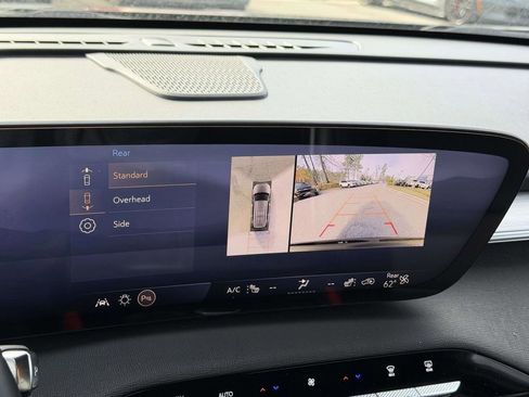 Used 2025 Buick Enclave Preferred image 5