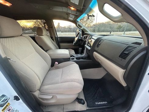 Used 2010 Toyota Tundra Grade 4x2 4dr CrewMax Cab Pick image 14