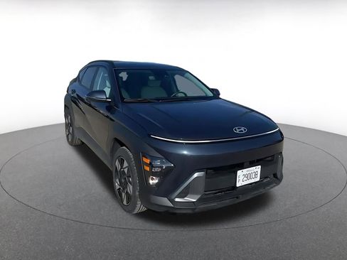 Used 2025 Hyundai Kona SEL image 3