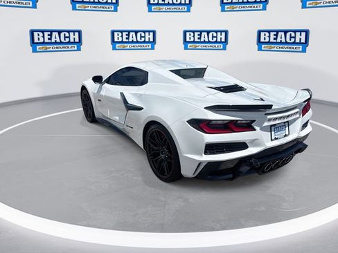 Used 2023 Chevrolet Corvette Z06 RWD image 6