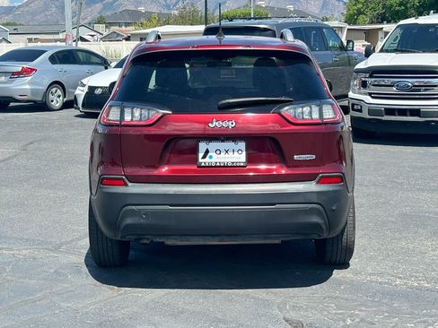 Used 2019 Jeep Cherokee Latitude Plus w/ Comfort/Convenience Group FWD image 6