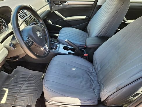 Used 2015 Volkswagen Passat TDI SE FWD image 16