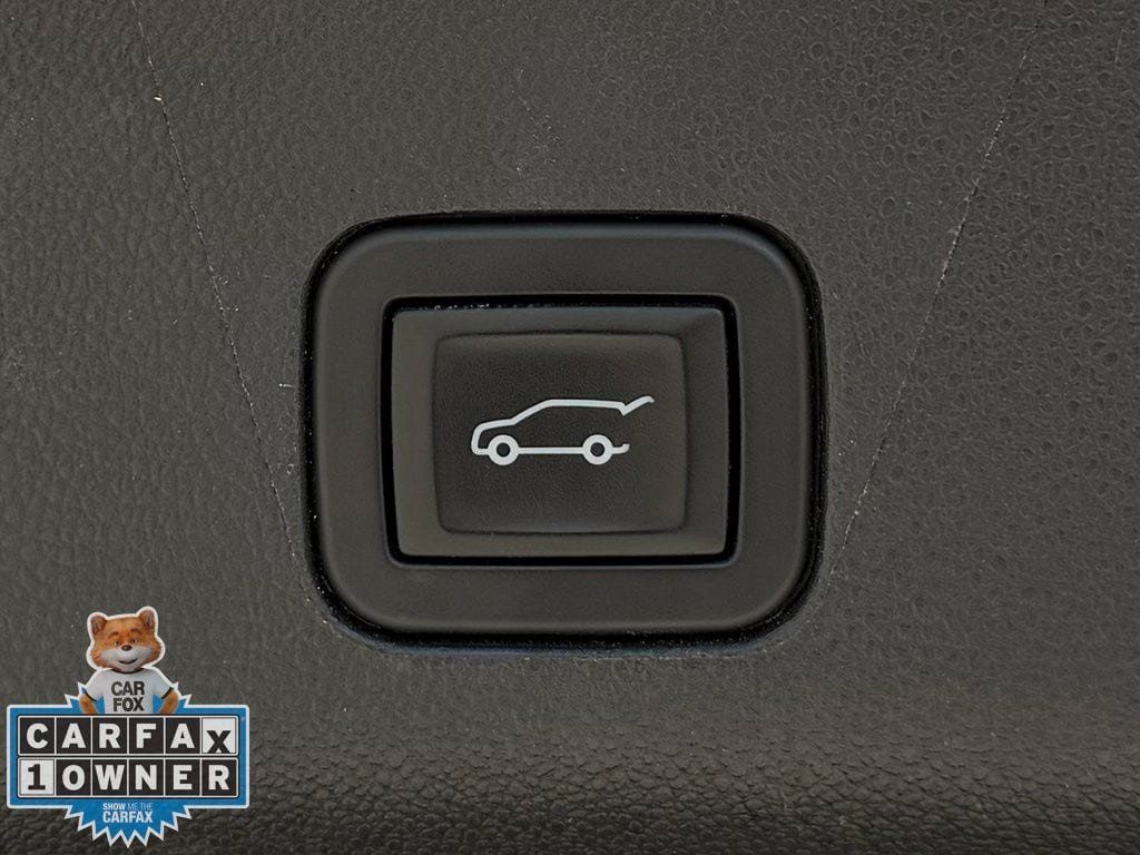 Used 2024 Chevrolet Suburban Z71 w/ Luxury Package AWD/4WD image 28