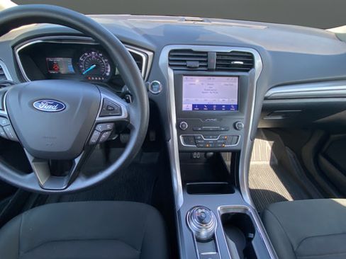 Used 2020 Ford Fusion SE AWD/4WD image 11