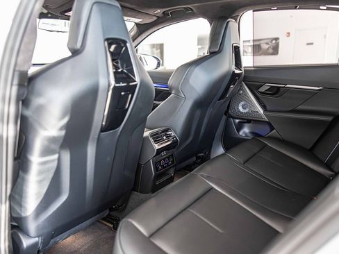 Used 2025 BMW M5 w/ Carbon Package image 34