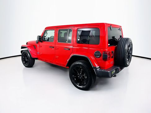 Used 2025 Jeep Wrangler Unlimited Sahara w/ Safety Group AWD/4WD image 5