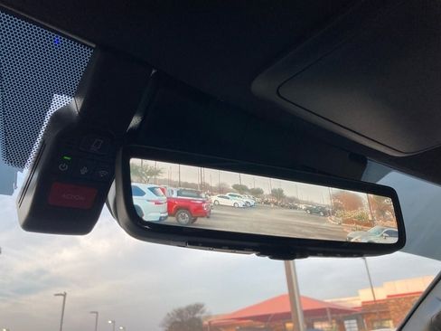 Used 2024 Toyota Tacoma Limited w/ Limited Package (LT) image 25