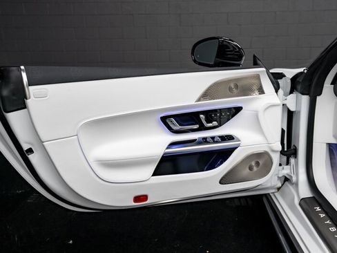 Used 2026 Mercedes-Benz Maybach SL 680 image 39