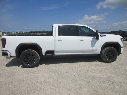 New 2026 GMC Sierra 2500 AT4 w/ AT4 Premium Plus Package