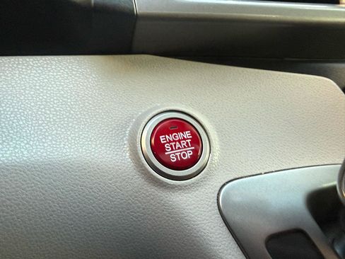 Used 2014 Honda Odyssey Touring image 38