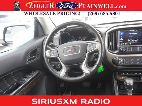 Used 2022 GMC Canyon Denali w/ Denali Black Edition Package image 8