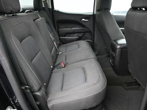 Used 2018 Chevrolet Colorado LT AWD/4WD image 14