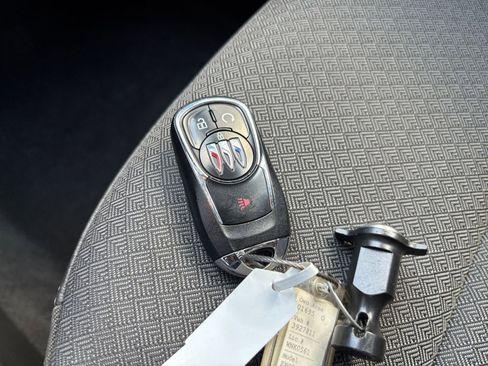 Used 2025 Buick Encore GX Preferred FWD image 21