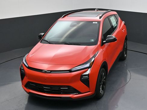 New 2027 Chevrolet Bolt RS w/ Technology Package FWD image 46