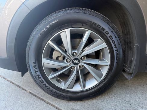 Used 2020 Hyundai Santa Fe SEL w/ Convenience + Premium Package AWD/4WD image 10