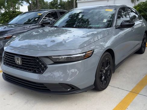 Used 2025 Honda Accord SE image 2