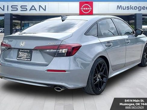 Used 2025 Honda Civic Sport image 5